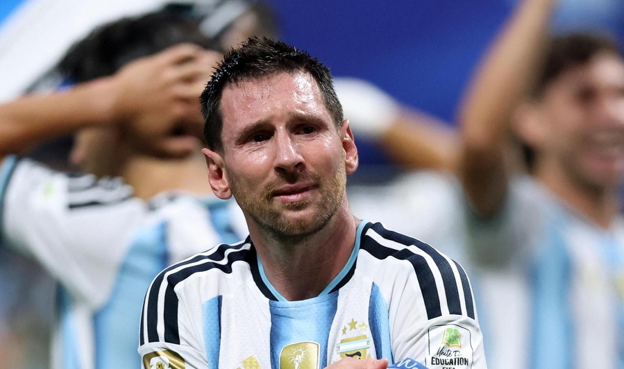 قميص خاص لليونيل ميسي في مباراته الأخيرة مع منتخب الأرجنتين