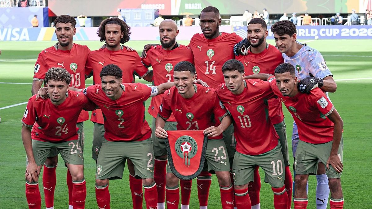 مزراوي يغادر معسكر المنتخب ويلتحق بمانشستر يونايتد